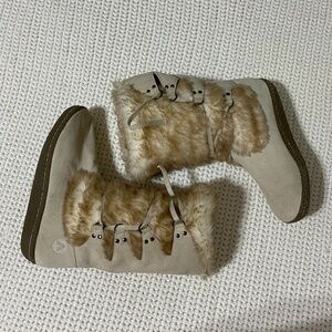 AirWalk 7 Winter Snow Boots Ivory Almond Leather Mid Calf Womens 7 Sherpa Lined